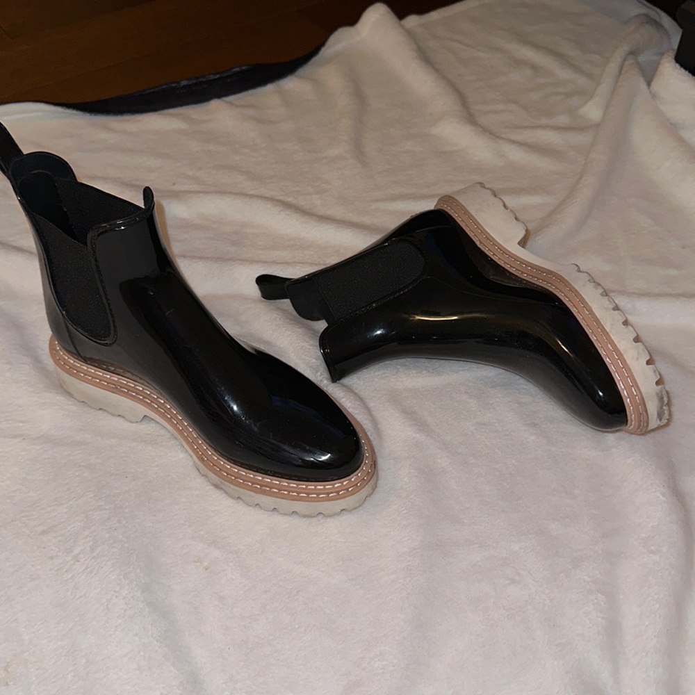 Cute ankle fashion rain boots!